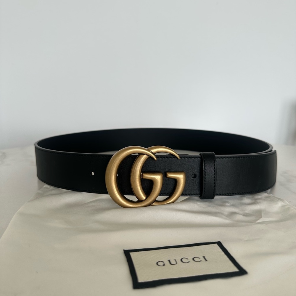 Gucci Black Leather Belt with Gold GG Buckle
